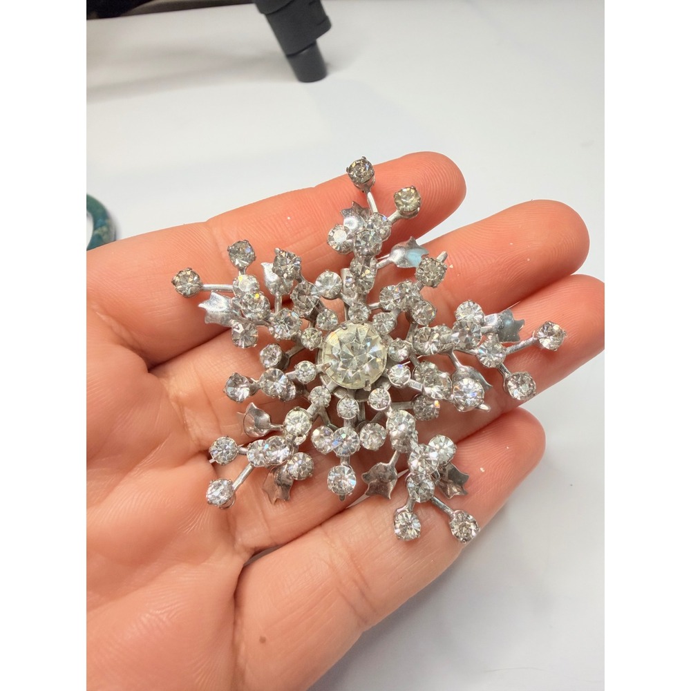 Rhinestone Snowflake Starburst Brooch Silver Tone Statement Pin